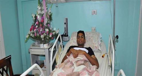 بامبو يجري عملية الرباط الصليبي بنجاح